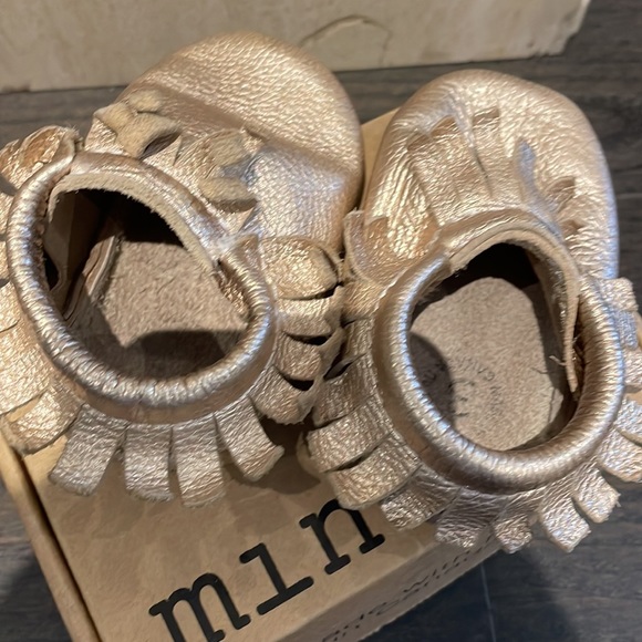Gold minimoc baby slippers! - Picture 5 of 7